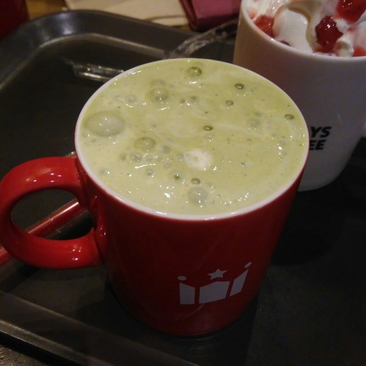  할리스 메뉴 :) 그린티 크림라떼