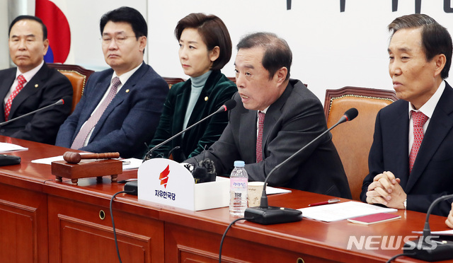이어 <b>송언석</b> 의원의 이해충돌에 대해 침묵으로 일관하지 말고... 
