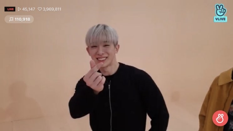  MONSTAX : 190130 몬스타엑스 [V LIVE] 아이돌룸 촬영 중 기습 라이브