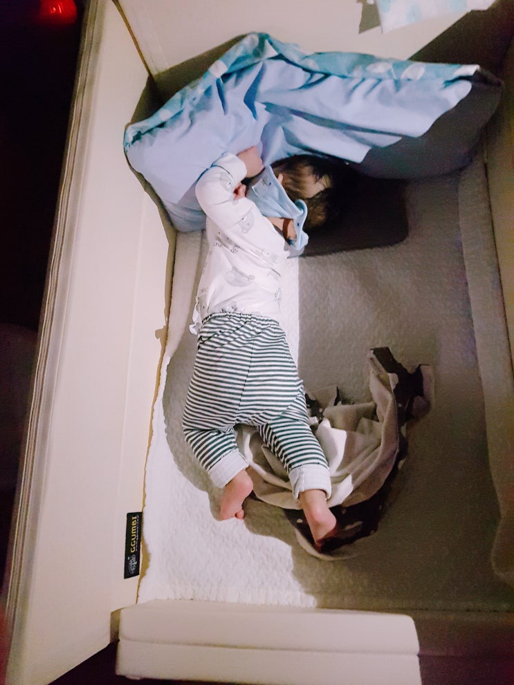  육아일기 173일 - 떡 뻥을 먹어요