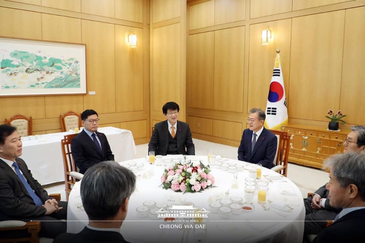 문재인 <b>대통령</b>, <b>국민경제자문회의</b> 부의장 및 <b>경제</b>과학특별보좌... 