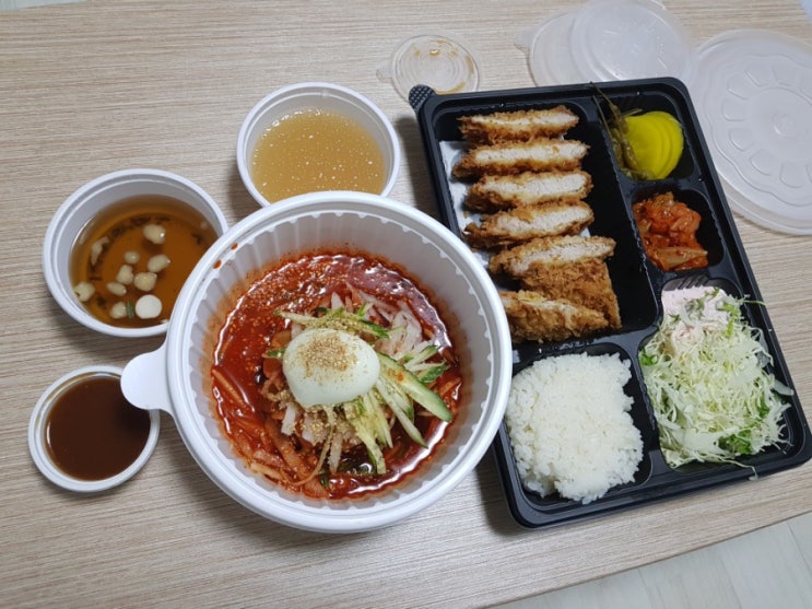  대구 대명동 '황금돈까스앤비빔냉면 본점' 시켜먹다