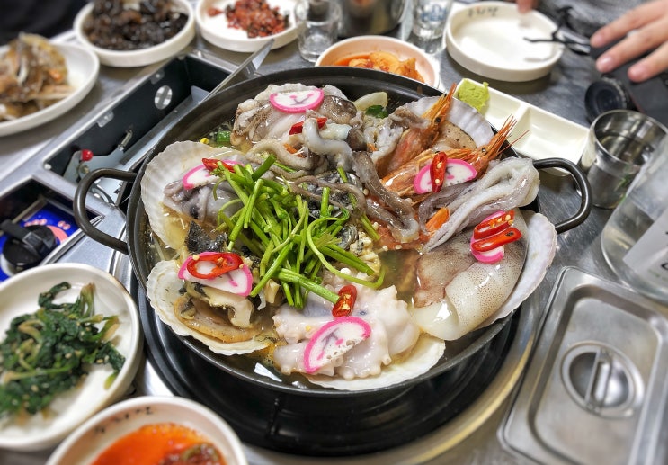  2019 부산여행기 2-5. 영도 봉래시장 '주희정해물탕', '맘모스식당'