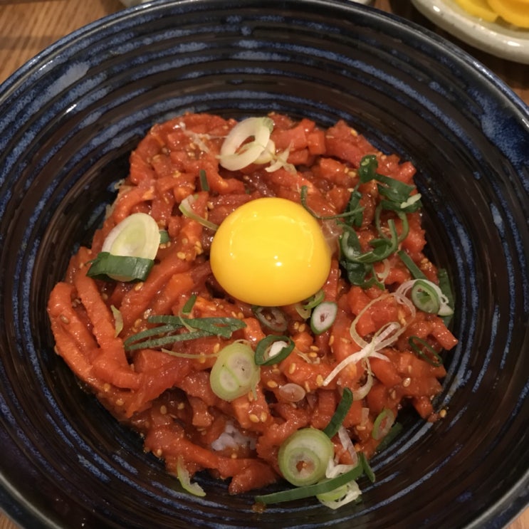 [대전/봉명동] 맛집 히토메보레 :: 특히 연어초밥과 유케동이 맛있는, 혼자만 알고싶은 단골 일식집