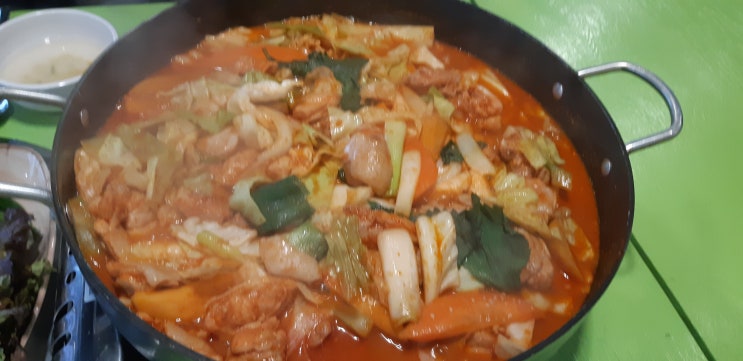  청춘꿀벅지닭갈비