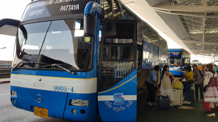  파타야에서 방콕 수완나품 공항 버스로 이동하기