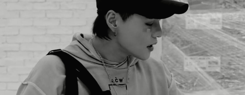'좋아요'를 누르며, '쟤, 또 여행갔어?'_ 딘(Dean)의 '인스타그램'으로 듣는 네모난 세상