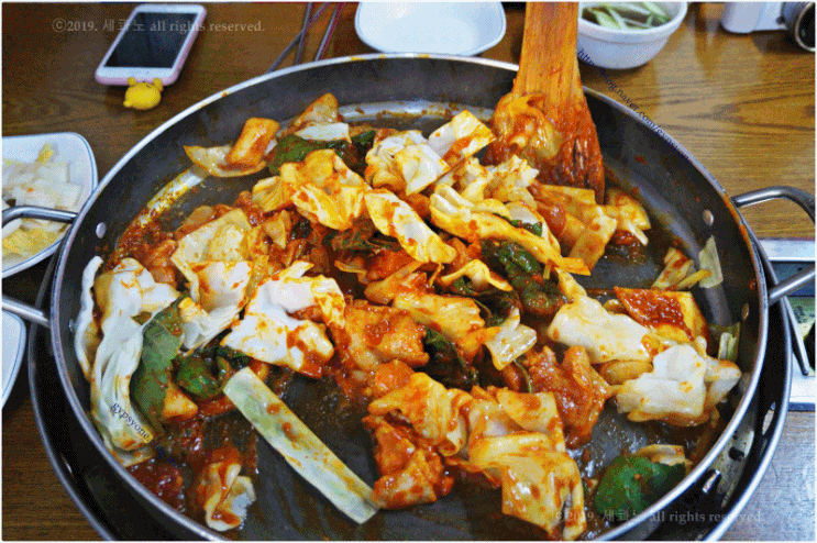 서울 용산 맛집 오근내닭갈비 - 미슐랭 & 맛있는녀석들 닭갈비