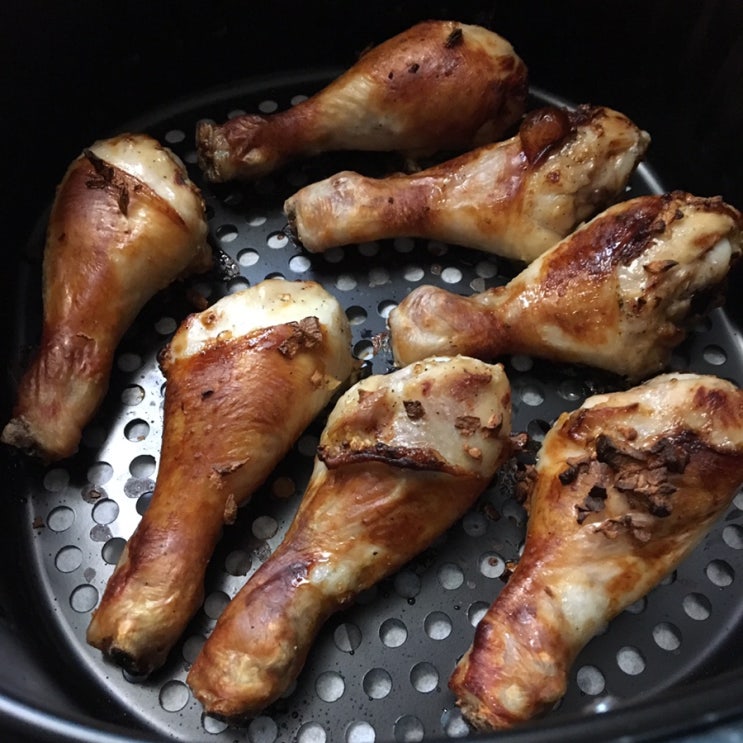  에어프라이어로 닭다리 굽기! 배달 덜 시켜도 될 듯한 치킨 레시피~