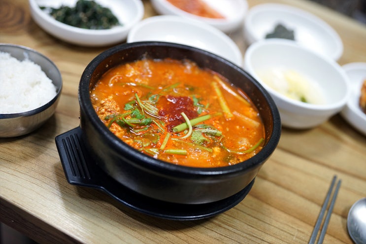  부산 대연동 밥집 생선 내장탕이 괜찮은 식당 조씨집