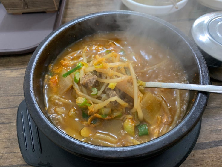  최고의 가성비 한우국밥 “진주 뚝배기 한우국밥”