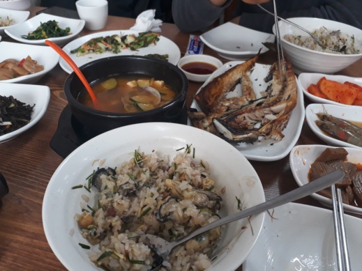 용유역 맛집 <은행나무집> 굴밥정식 제대로당~