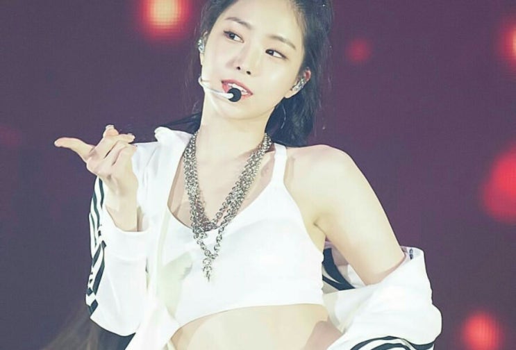 에이핑크 손나은 인스타그램 패션 아디다스 애슬레저룩 에이핑크 손나은 인스타그램 패션 아디다스 애슬레저룩
