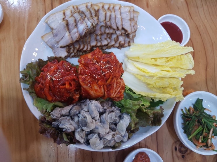 은평구 족발 맛집 - 불광동 강용구족발보쌈 본점