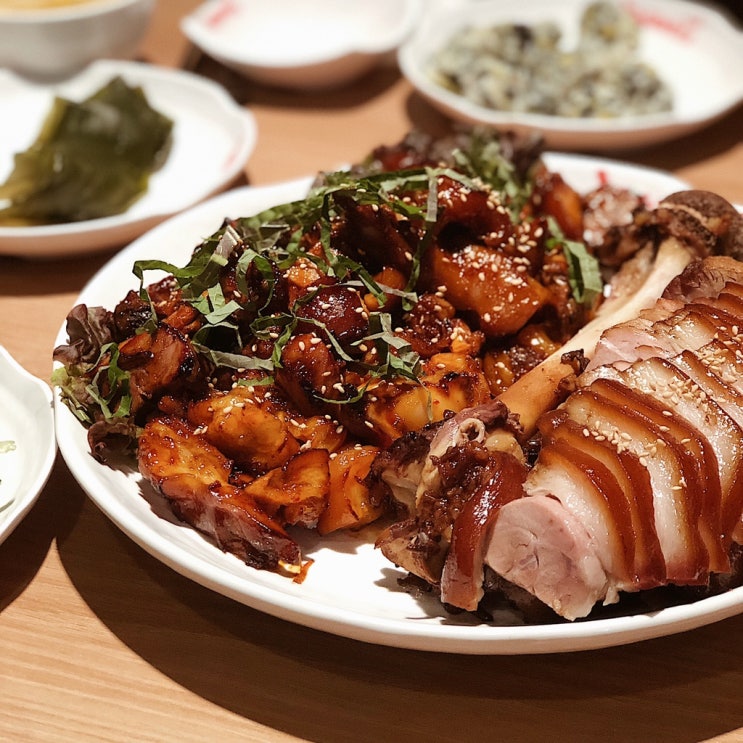  토시래 :: 먹골역 족발 맛집 ! 불 맛 나는 매운 족발까지 맛있어 !