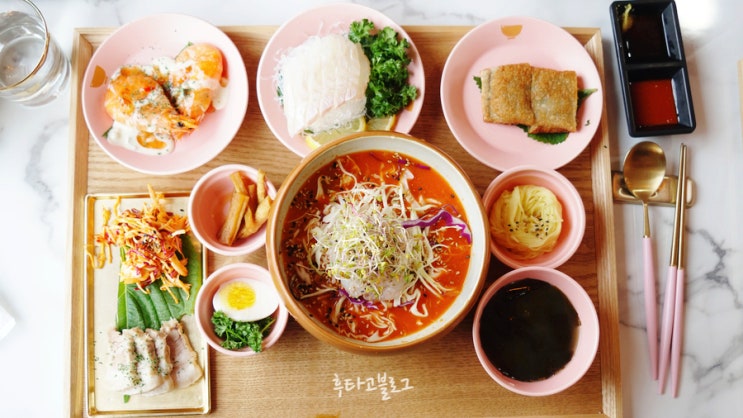  속초 청초호 맛집 :: 인스타그램감성이 뿜뿜 골드보울(GOLD BOWL)