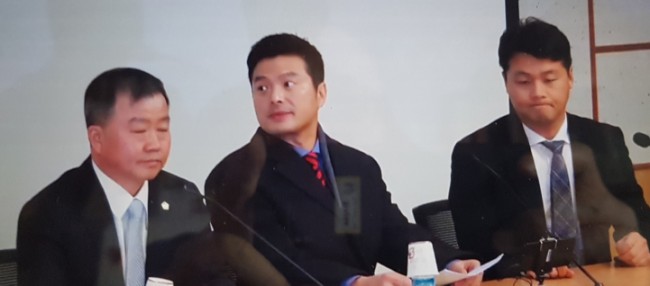 김태우 수사관 추가 폭로 기자회견 오후 2시 8분부터 시작. 청와대 몸통은 누구?/최석태/ 김태우 수사관 추가 폭로 기자회견 오후 2시 8분부터 시작. 청와대 몸통은 누구?/최석태/