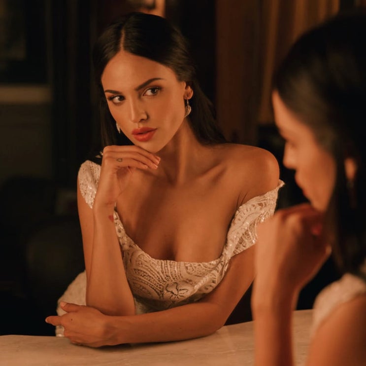  [히스패닉 배우]도회적인 세련미와 스타일리시한 팔방미인, 에이사 곤잘레스(Eiza Gonzalez)