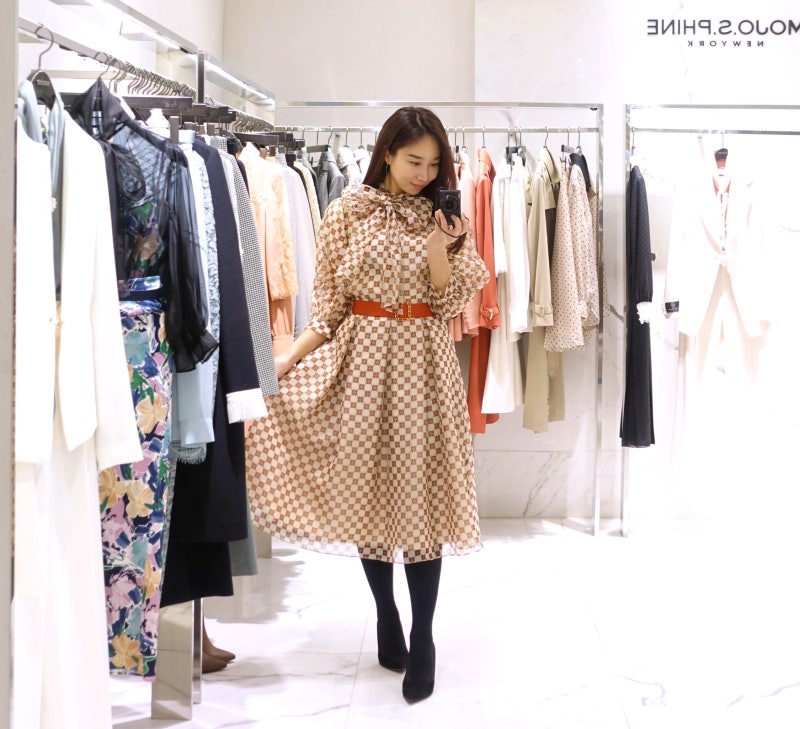 박신혜 원피스 모조에스핀 매장에서 발견!