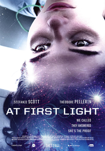 영화 앳 퍼스트 라이트, 사랑이 있기에 미래가 있다.(트럼프반이민정책, UFO) At First Light, 2018 결말 해석 후기 리뷰