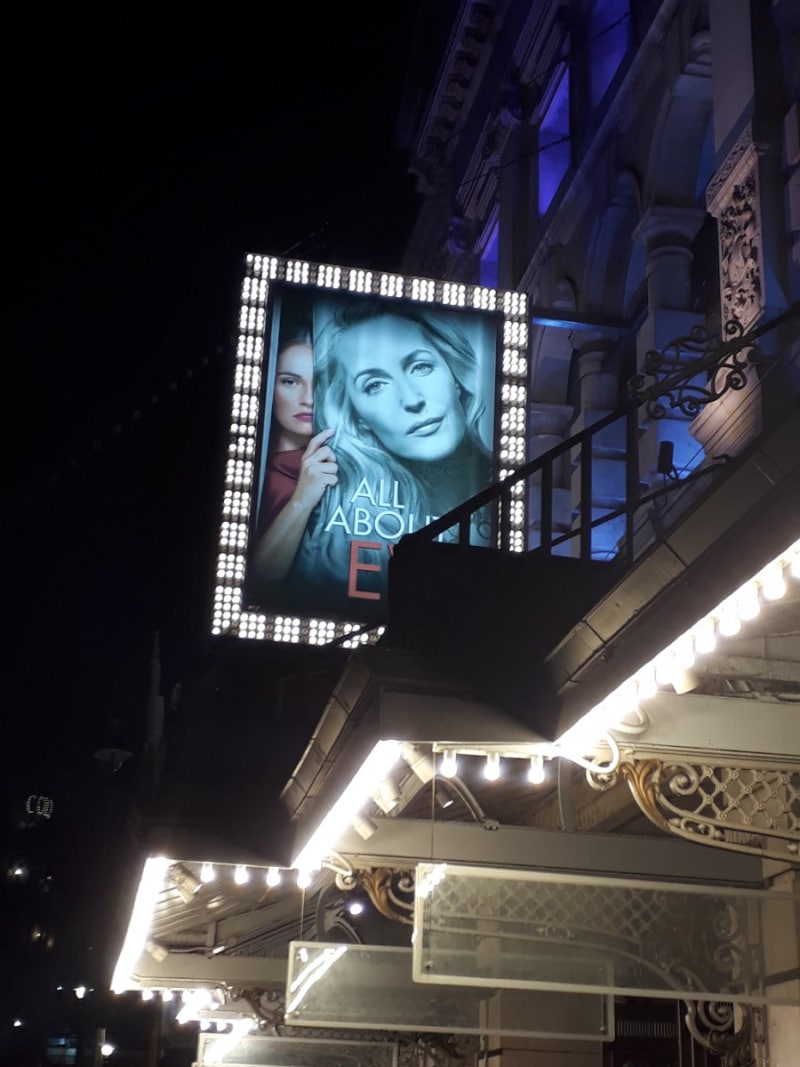 웨스트엔드 연극 \u003c이브의 모든 것 All About Eve\u003e - 릴리 제임스/질리언 앤더슨 주연 , 이보 반 호프 연출 : 네이버 블로그, image size:800x1067