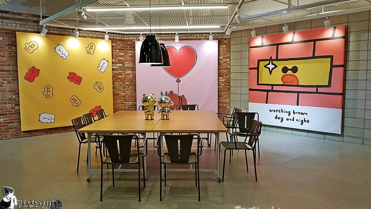 BT21 라인프렌즈스토어 홍대점에서 시간보내기