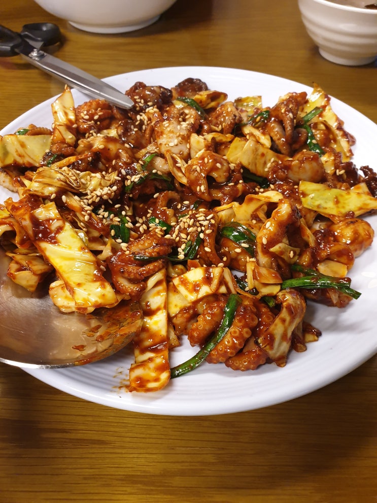  민락동쭈꾸미 직화명가, 얼얼하게 매콤한 맛이 일품입니다.