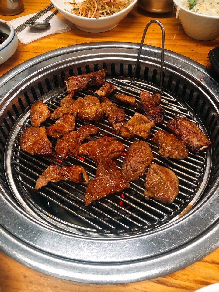  강남 논현동 고기집 삼미숯불갈비 이것저것 많이 줘!