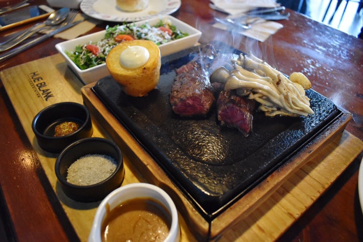  부산 명지 맛집 휴블랑 근사한 스테이크 즐기기