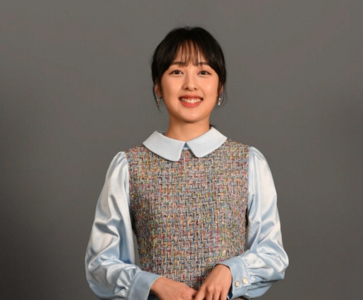 스카이캐슬 혜나 김보라의 인터뷰 패션 귀여운 새내기룩 잘 어울려요 스카이캐슬 혜나 김보라의 인터뷰 패션 귀여운 새내기룩 잘 어울려요