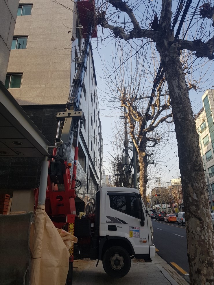  관악구 조원동 스카이차 화분대 난간 설치 작업 [광스카이차]
