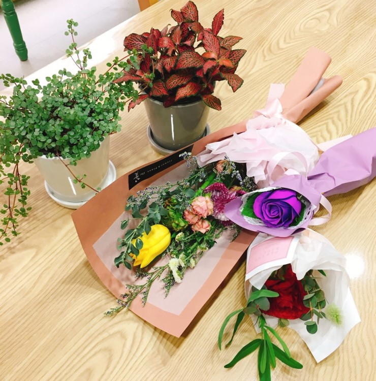  오늘 생터성경사역원 졸업식을 했어요~저도 성경방 전문강사증이ㅋㅋㅋ