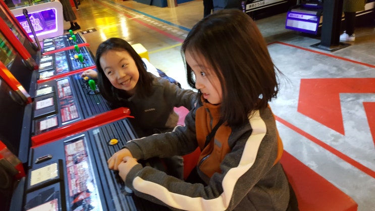  명동 재미있는 곳~ 레전드히어로에 다녀왔어요~