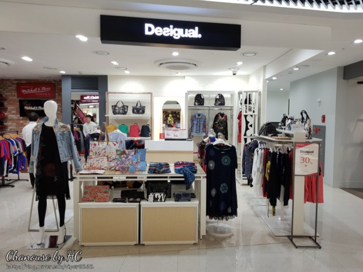  [ 브랜드 소개 ] 스페인 브랜드 데시구알 (desigual) - 동대문 두타 면세점