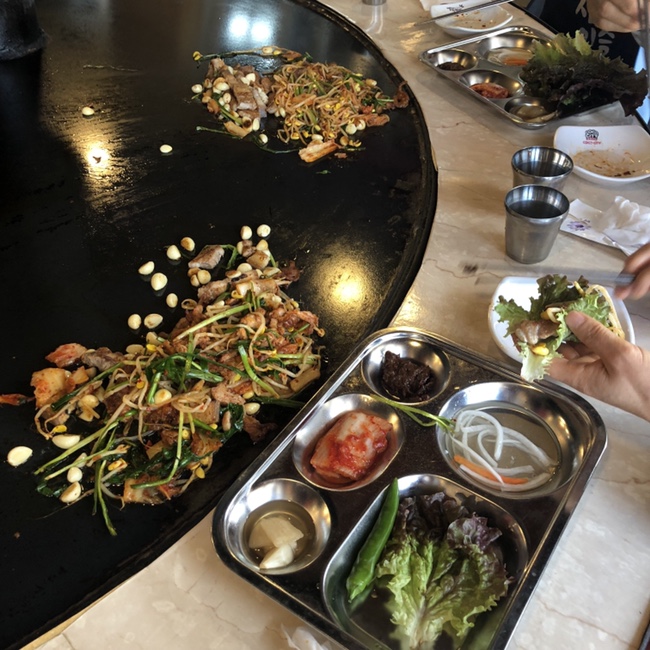  행주산성 맛집 : 아 이맛이야 장작철판구이 , 초대형 철판삼겹살