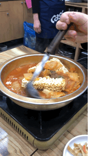  서울 공덕동:) 골목식당에 나온 김치찌개 마포나룻가.