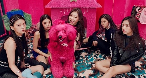 있지(ITZY)-달라달라 (Dalla Dalla) / 듣기 / 재생 / 가사 / 뮤비