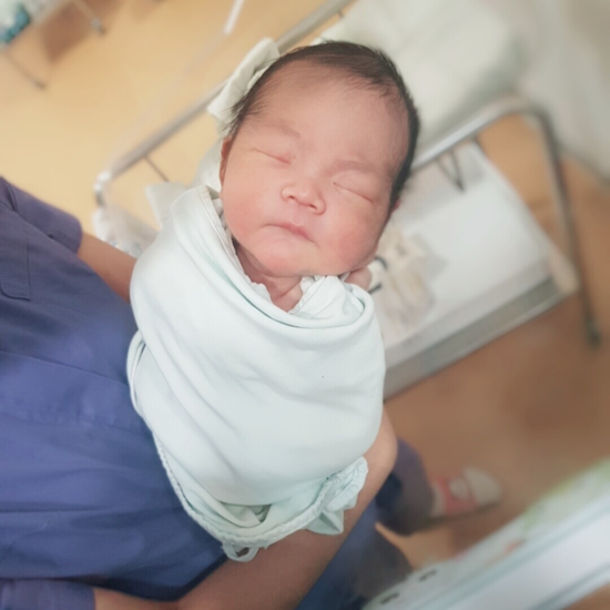  이로운 탄생: 2월 15일