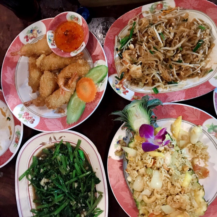  푸켓 빠통 맛집 넘버식스 (NO.6) 가성비 좋은 로컬 레스토랑