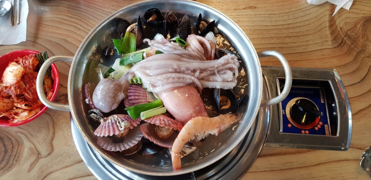  [애니골 맛집] 해물과 수타면 두번맛본다? : 박승광해물칼국수