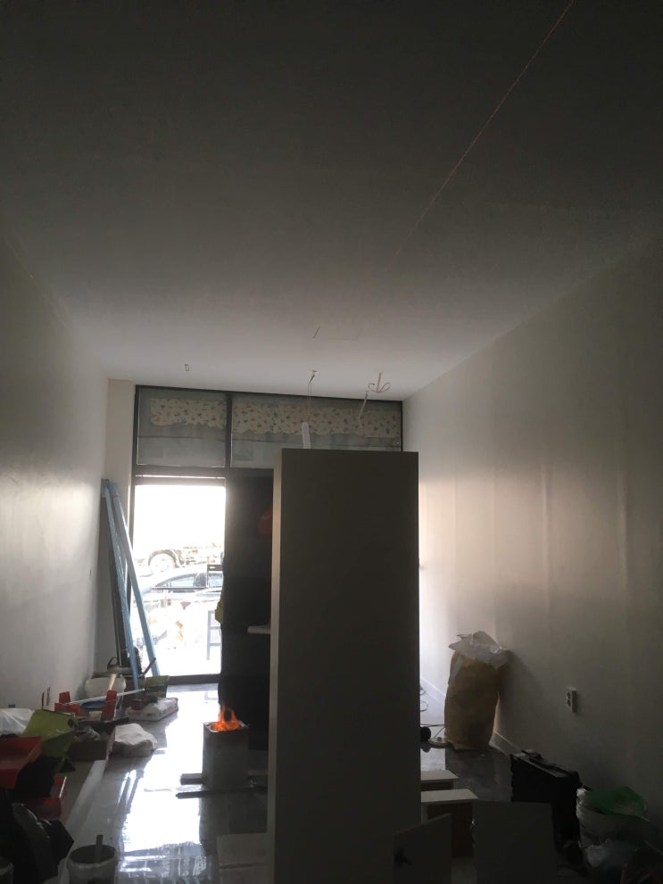  LED 일자 레일등 설치 작업