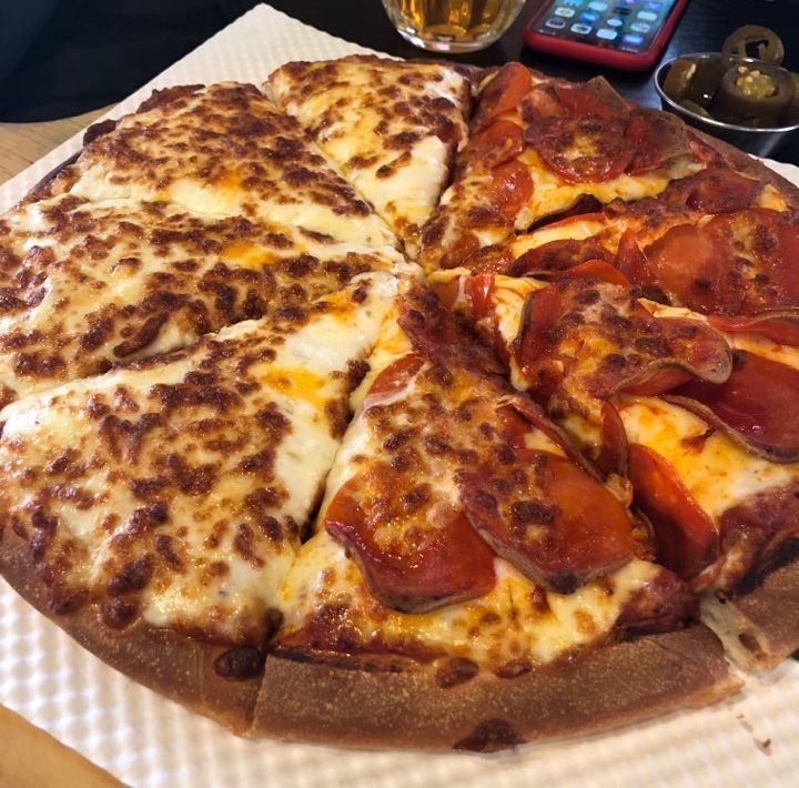  [피자] 해방촌 보니스 피자 펍 Half & Half Pizza (이태원 최고 맛 집)