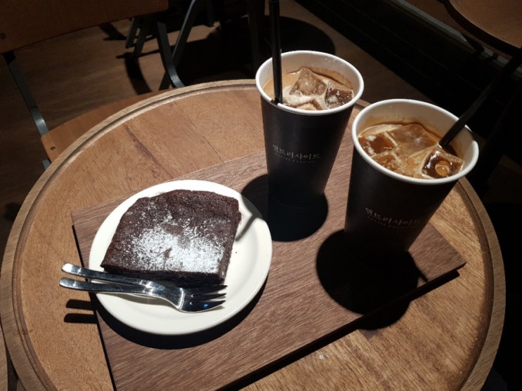  롯데프리미엄아울렛 기흥점, 앤트러사이트커피