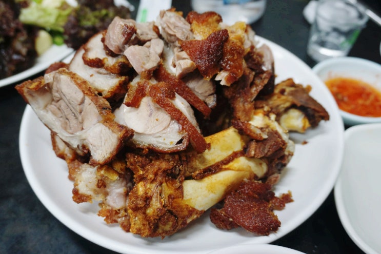  청량리 맛집 튀김족발이 있는 40년 전통의 식당 '홍능족발'