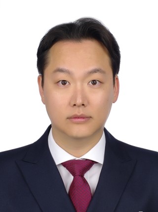  [여의도역 사진관] 증명사진 보정하고 받는데 까지 10분 걸려요 