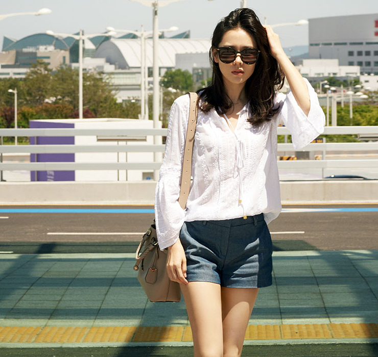  배우 손예진처럼, 청량감 넘치는 공항패션룩 (Feat,톰포드)
