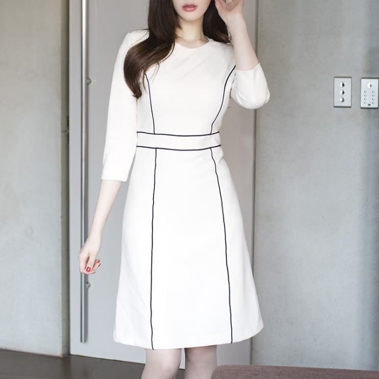  라인 배색 A라인 미디 원피스
