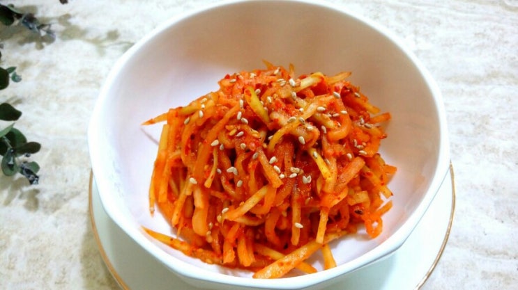  무생채 맛있게 만들기