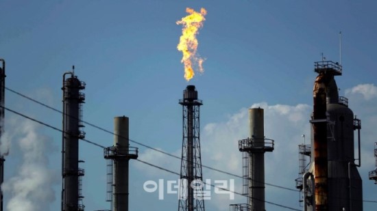 나이지리아 감산 결정에…국제유가 '상승' 나이지리아 감산 결정에…국제유가 '상승'