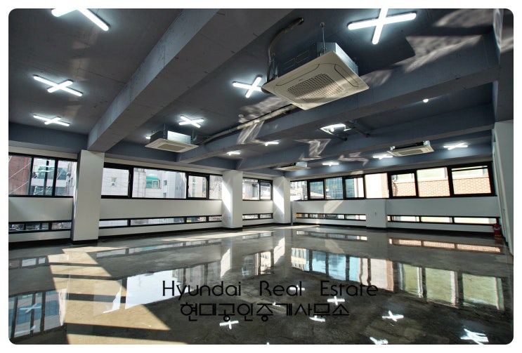  강남구청역 / 선정릉역 이용 가능한 신축 노출인테리어 사무실 - 에폭시 시공, 냉난방기 4대, 엘리베이터 운행, 채광좋은 사무실, 남여 화장실, 빠른입주 가능.